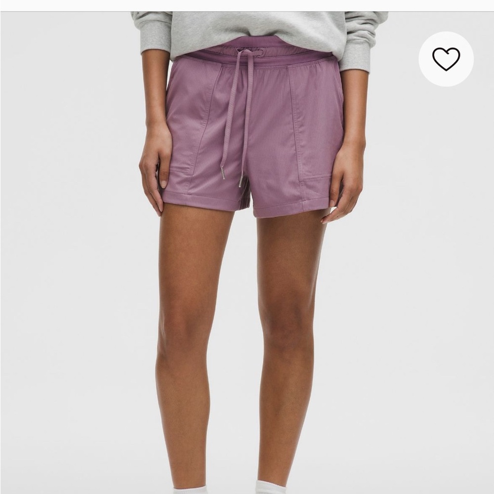 Women's lululemon lavender dance studio Shorts